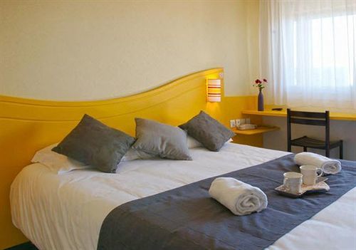 Couett'Hotel Oloron Sainte Marie 外观 照片